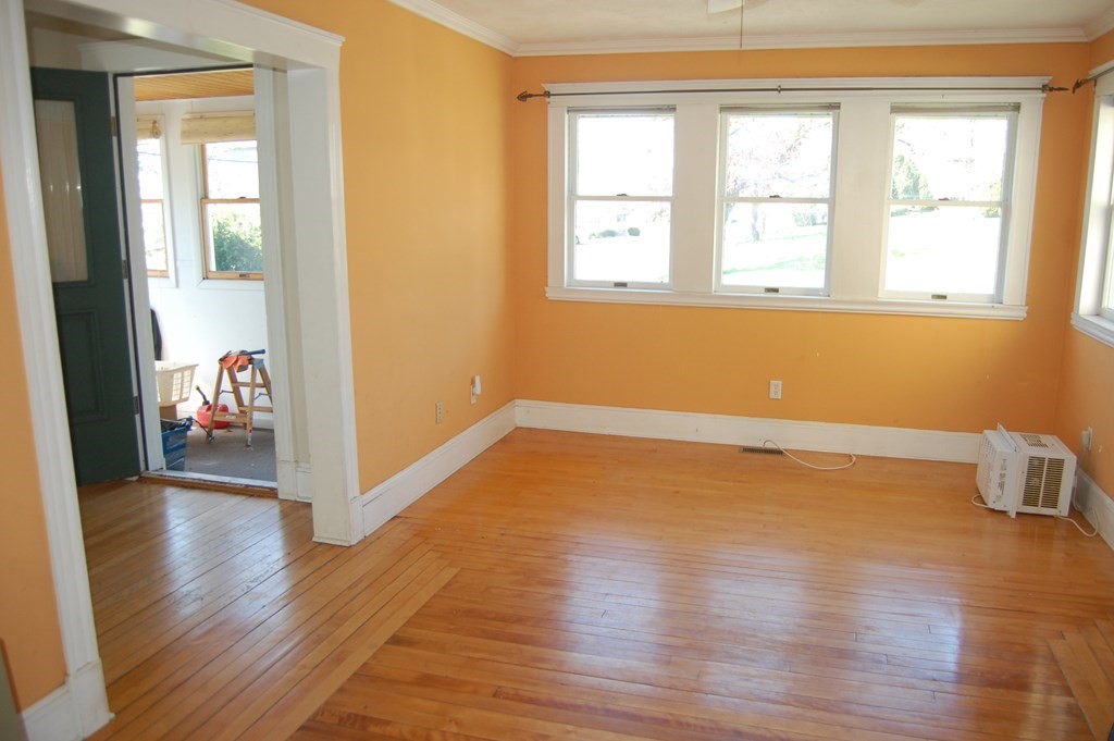 5 Simmons Road Nahant, MA 01908 - Photo 3 of 20 Gallery Image 3