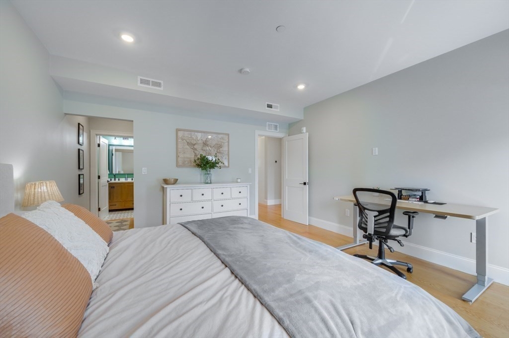 31 Boardman Street, Unit 2 Boston, MA 02128 - Photo 7 of 12