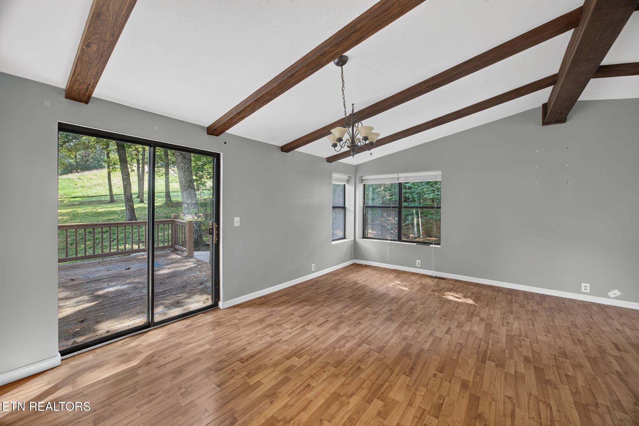157 Baltusrol Road Crossville, TN 38558 - Photo 18 of 36 Dining Area