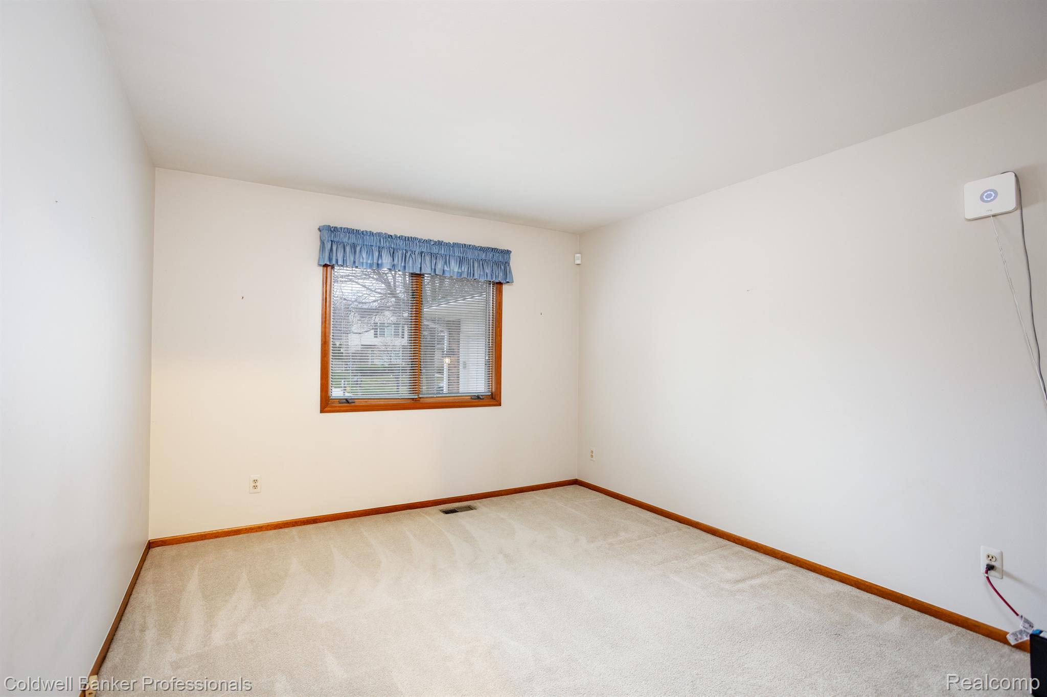 8571 Mannington Road Canton, MI 48187 - Photo 21 of 37 2nd bedroom