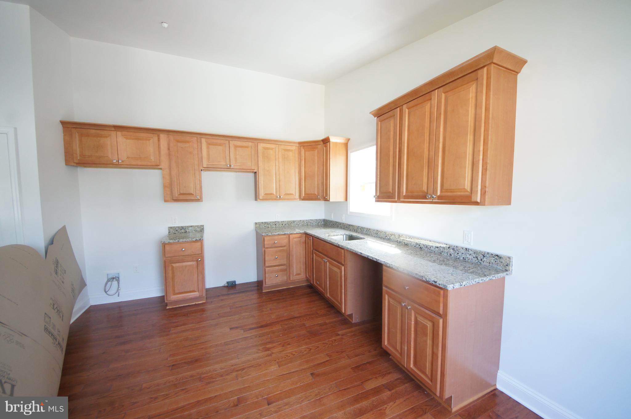 323 Orchard Road Edgewater, MD 21037 - Photo 3 of 22 Kitchen