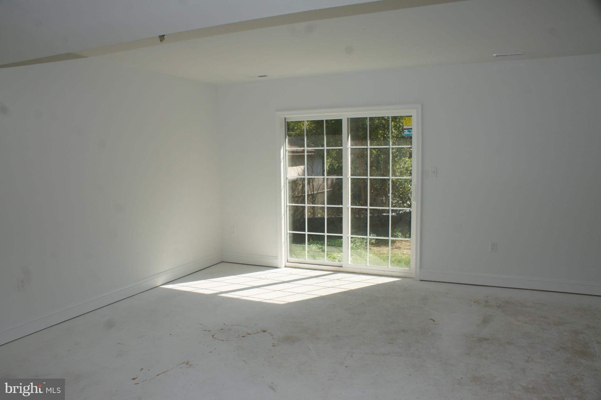 323 Orchard Road Edgewater, MD 21037 - Photo 6 of 22 Family Room