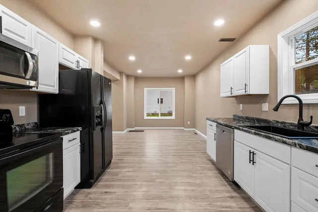 $195,000 | 217 Birch Street, Niagara, WI 54151