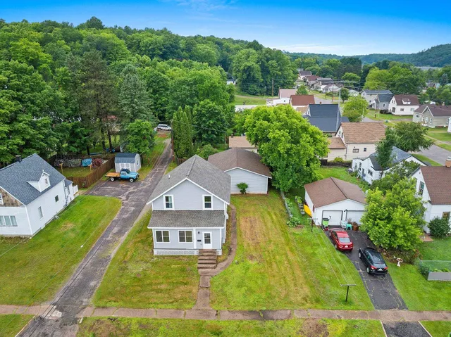 $195,000 | 217 Birch Street, Niagara, WI 54151