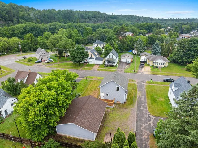 $195,000 | 217 Birch Street, Niagara, WI 54151