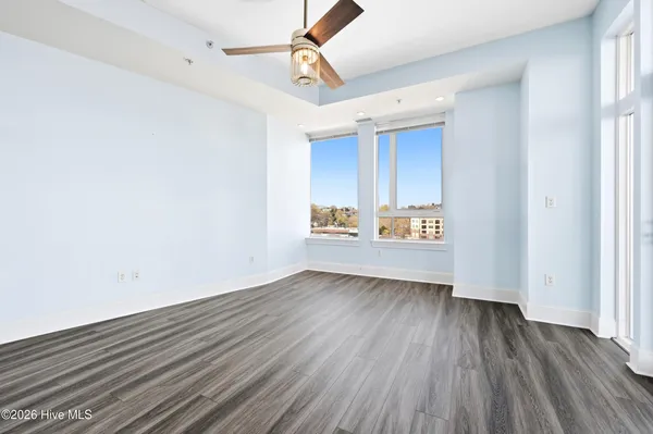 $525,000 | 400 West North Street, Unit 810, Raleigh, NC 27603