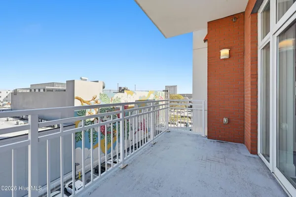 $525,000 | 400 West North Street, Unit 810, Raleigh, NC 27603