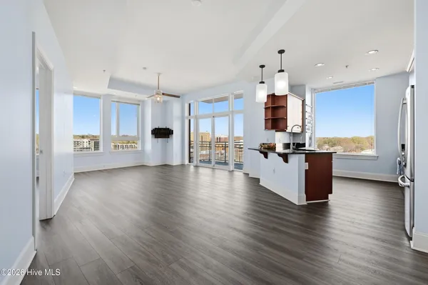 $525,000 | 400 West North Street, Unit 810, Raleigh, NC 27603