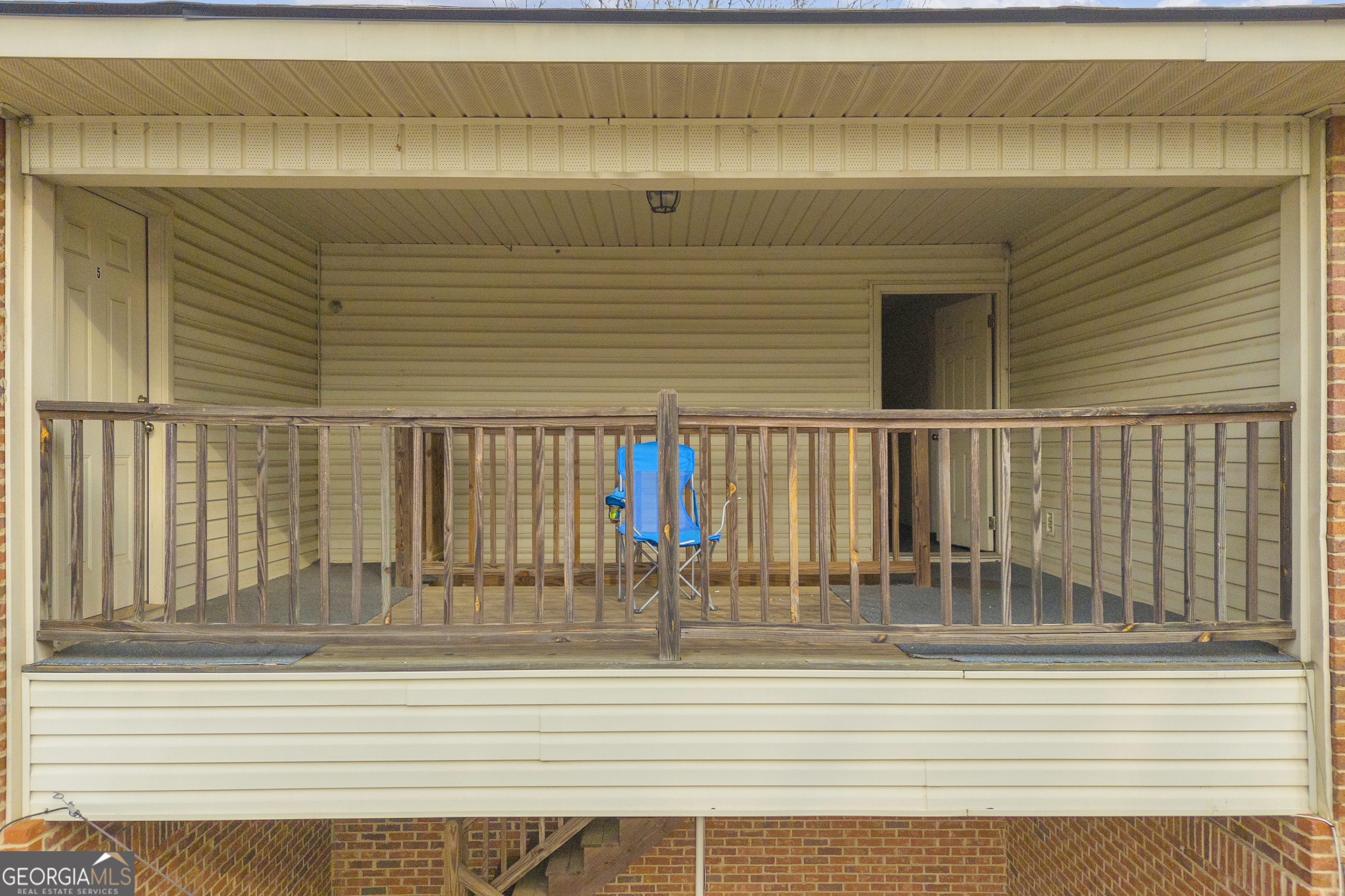 19 Glenn Carrie Road Hull, GA 30646 - Photo 4 of 7 a view of a balcony