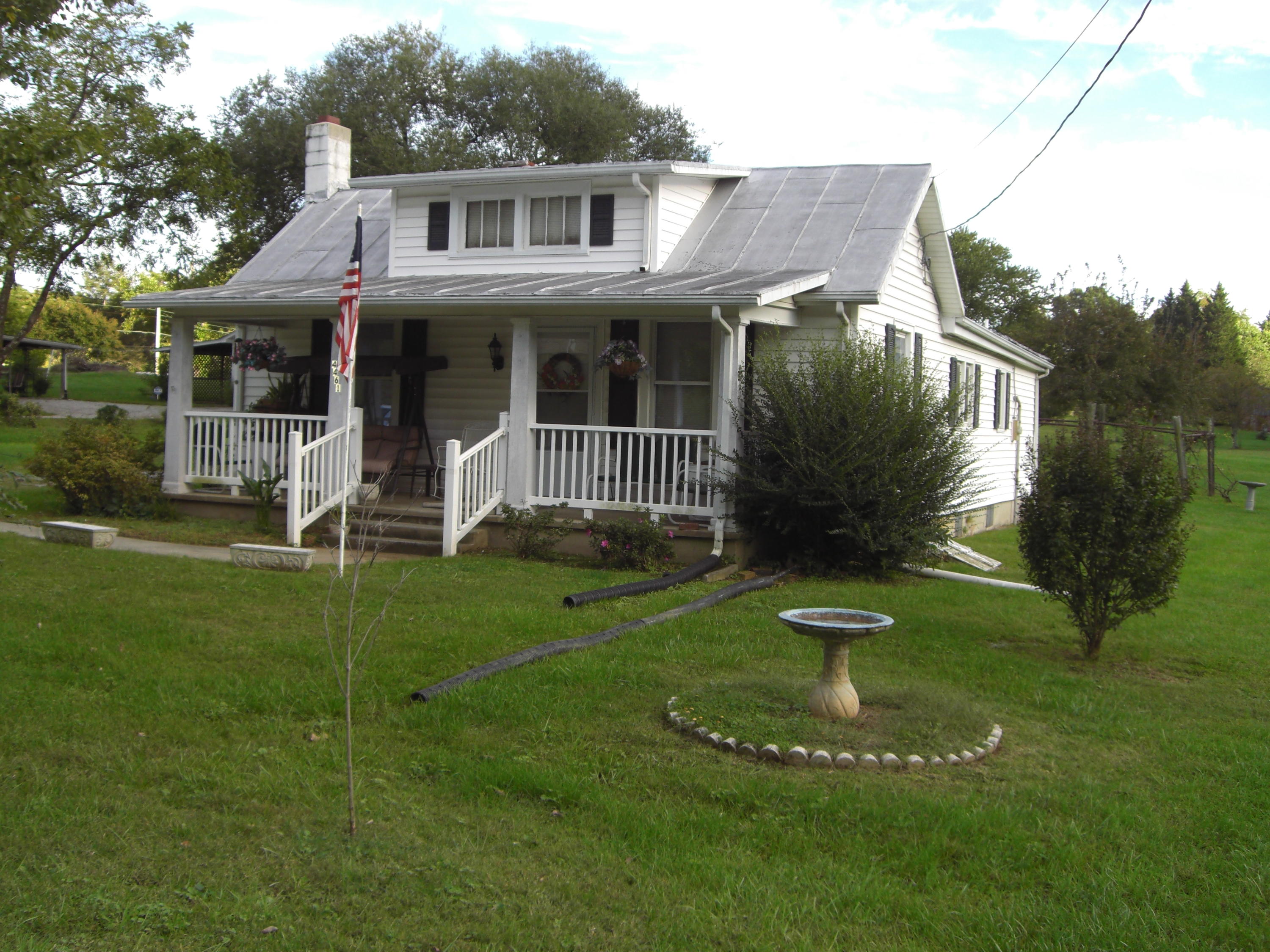 4461 Goodman Road Roanoke, VA 24014 - Photo 2 of 18 Front View