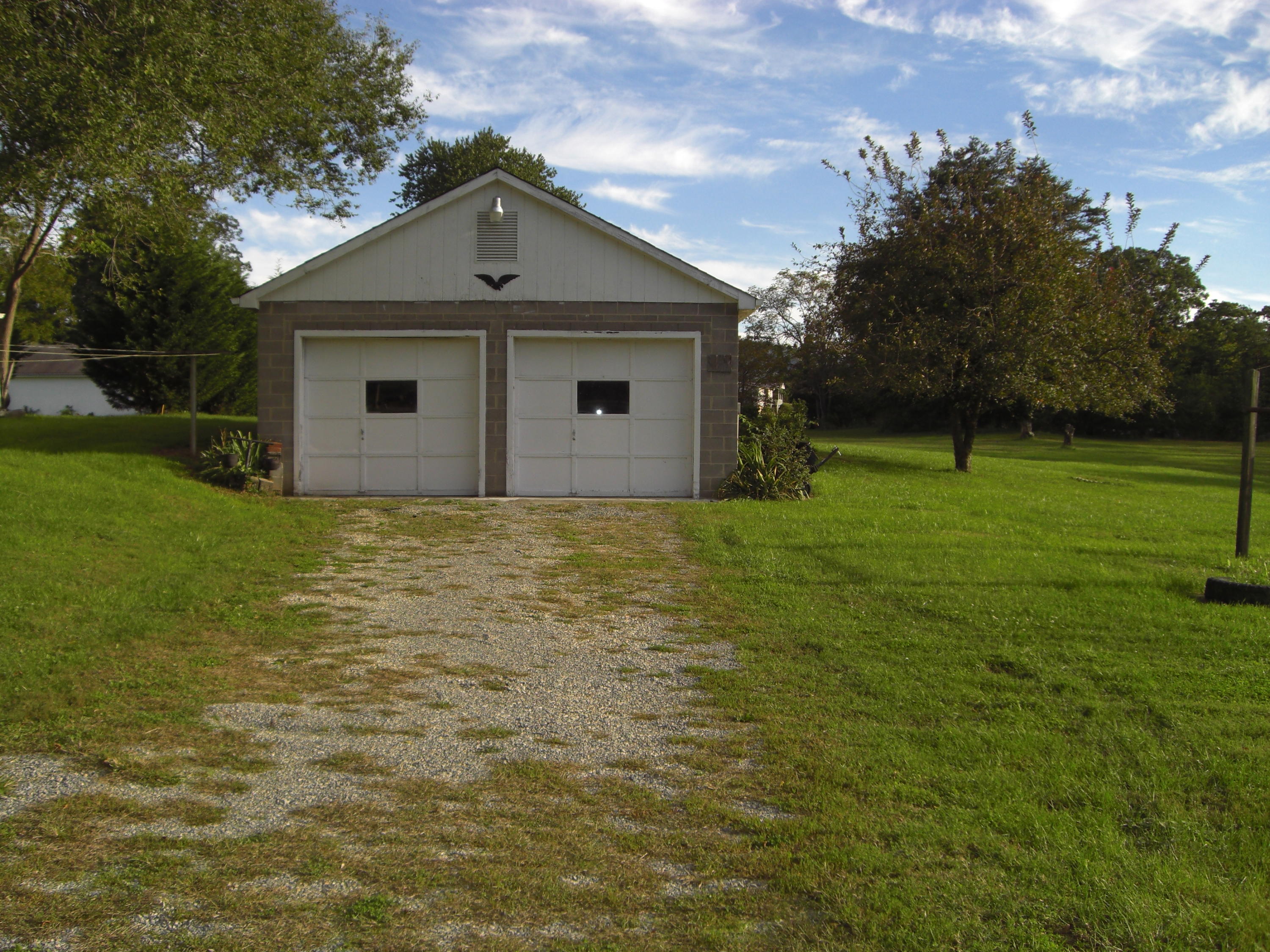 4461 Goodman Road Roanoke, VA 24014 - Photo 5 of 18 Detached Garage
