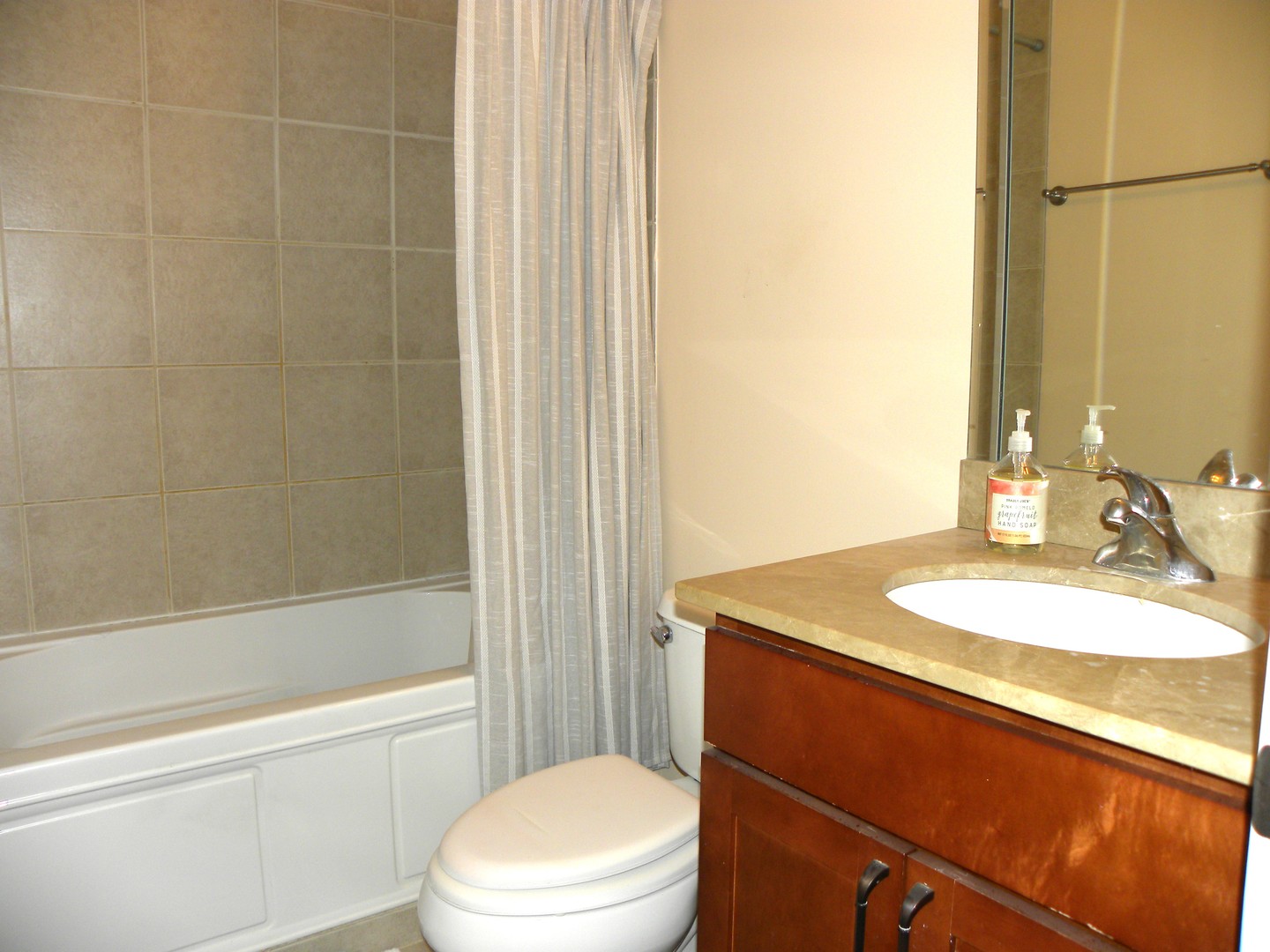 57 Northfield Terrace, Unit 57 Wheeling, IL 60090 - Photo 12 of 15