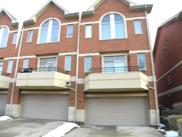 $2,900 | 57 Northfield Terrace, Unit 57, Wheeling, IL 60090