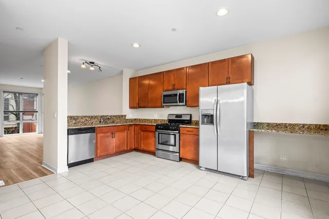 $2,900 | 57 Northfield Terrace, Unit 57, Wheeling, IL 60090