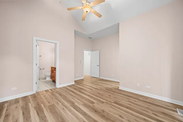 $2,900 | 57 Northfield Terrace, Unit 57, Wheeling, IL 60090