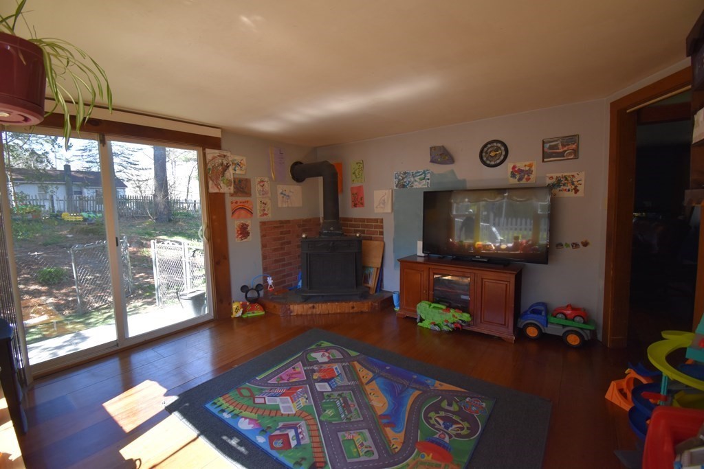 7 Hickory Road Halifax, MA 02338 - Photo 18 of 33 Gallery Image 18