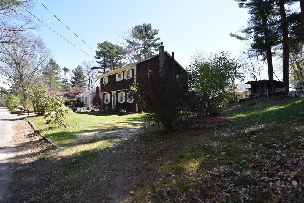 7 Hickory Road Halifax, MA 02338 - Photo 2 of 33 Gallery Image 2