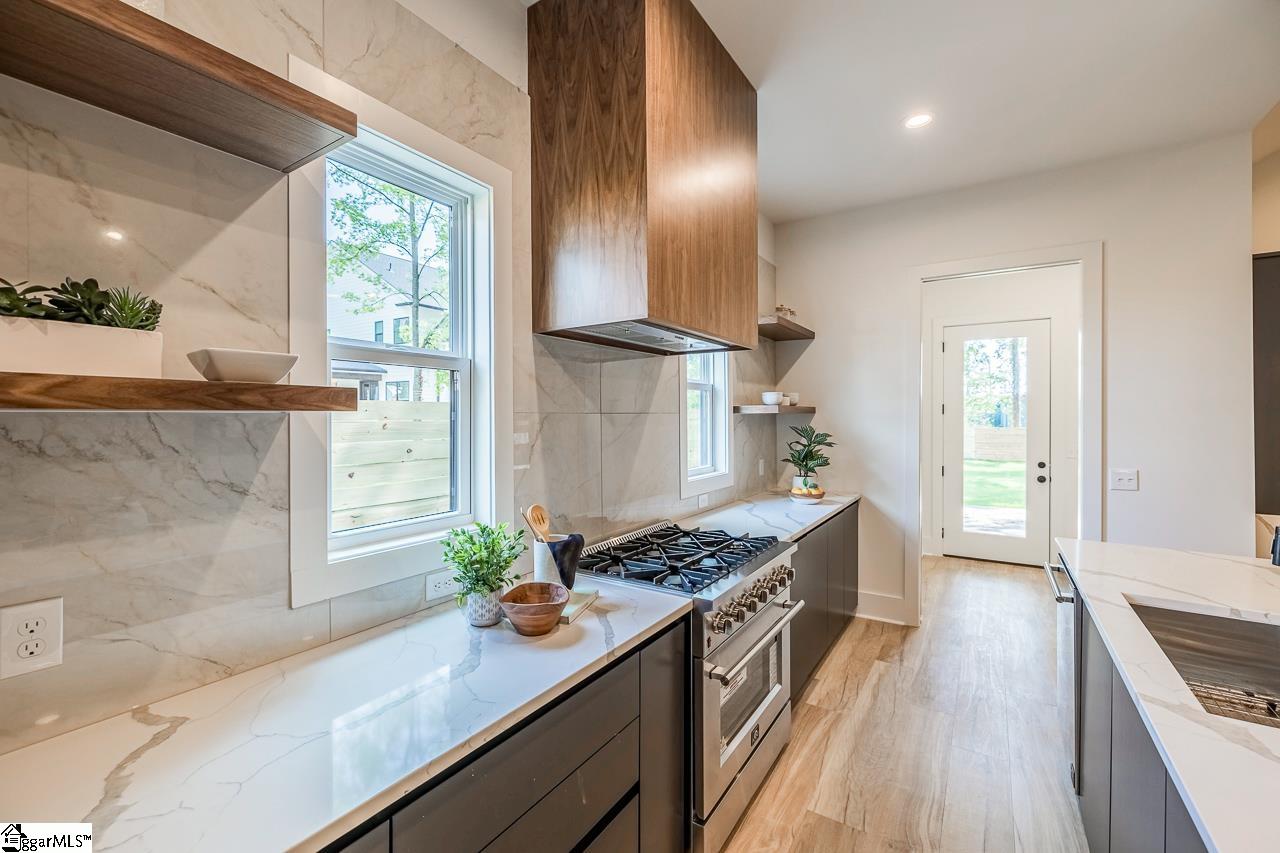 105 David Street Greenville, SC 29609 - Photo 13 of 35