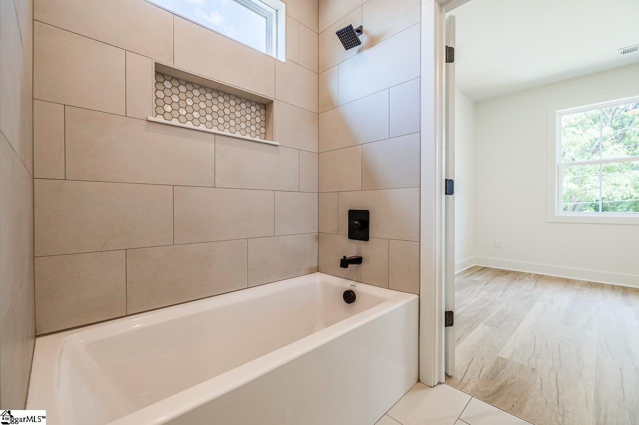 105 David Street Greenville, SC 29609 - Photo 31 of 35