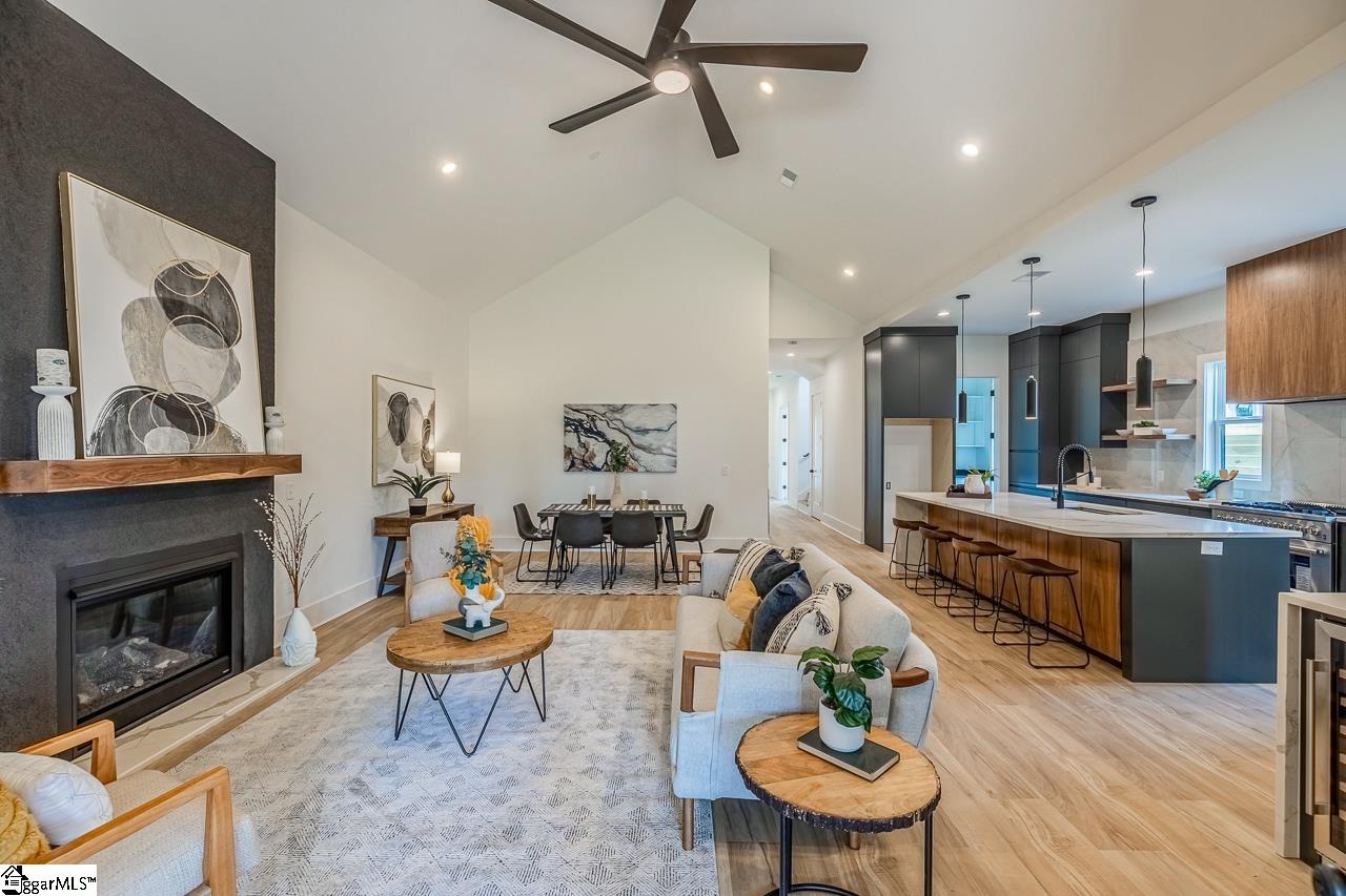 105 David Street Greenville, SC 29609 - Photo 5 of 35