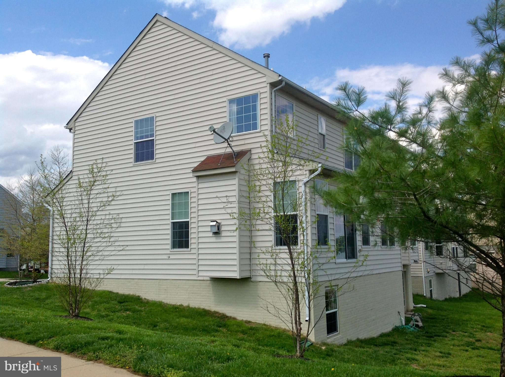 8200 Michaels Ridge Ellicott City, MD 21043 - Photo 3 of 15 Exterior (Rear)