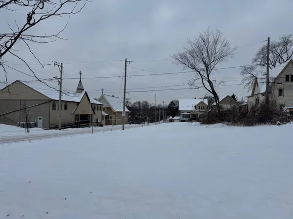 $23,000 | 2401 North Richards Street, Milwaukee, WI 53212