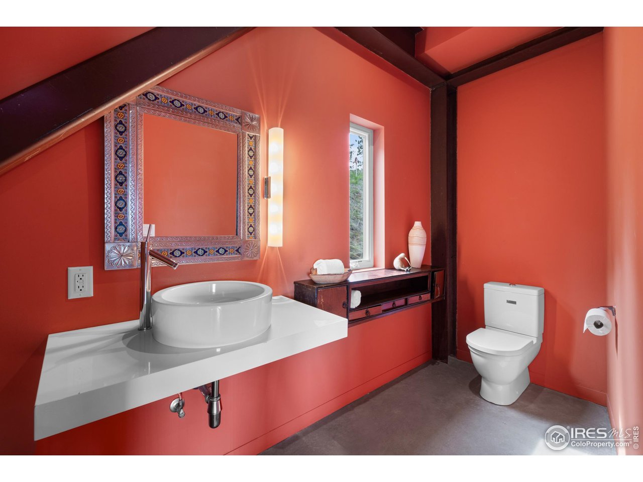 1440 Reed Ranch Road Boulder, CO 80302 - Photo 26 of 40 Powder room off living area