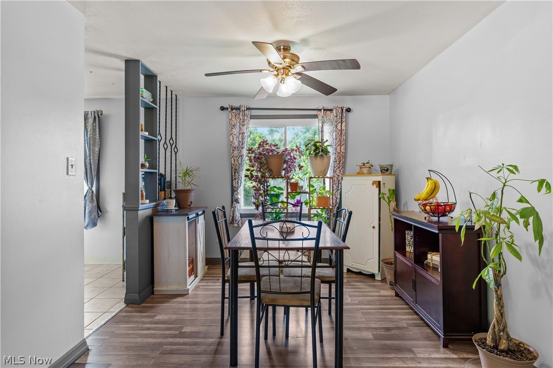 13548 Holland Road Brook Park, OH 44142 - Photo 8 of 27 Dining area