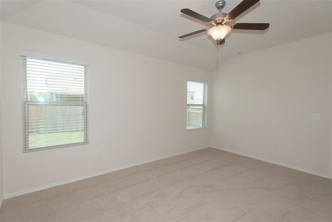 5717 Southerner Way Austin, TX 78747 - Photo 11 of 17