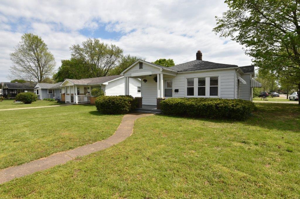 2301 7th Street Columbus, IN 47201 - Photo 4 of 27 Gallery Image 4
