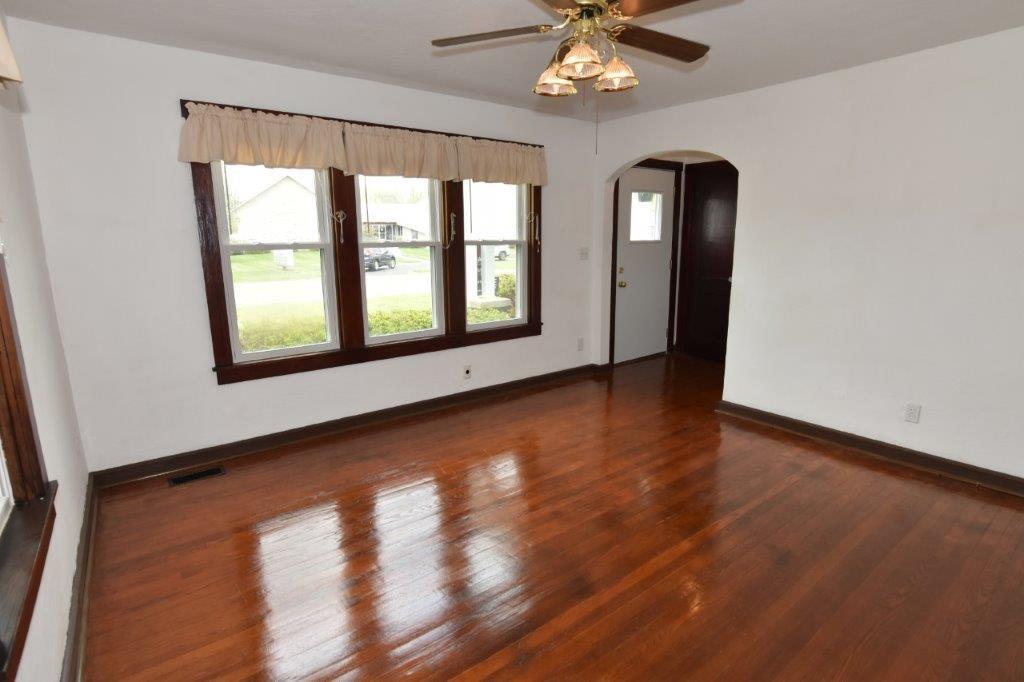 2301 7th Street Columbus, IN 47201 - Photo 5 of 27 Gallery Image 5