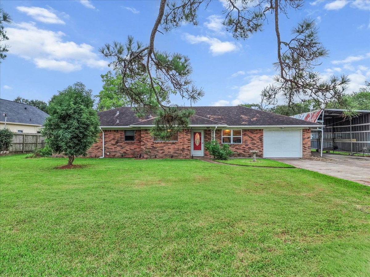 15918 Spinks Road Alvin, TX 77511 - Photo 1 of 25 Gallery Image 1