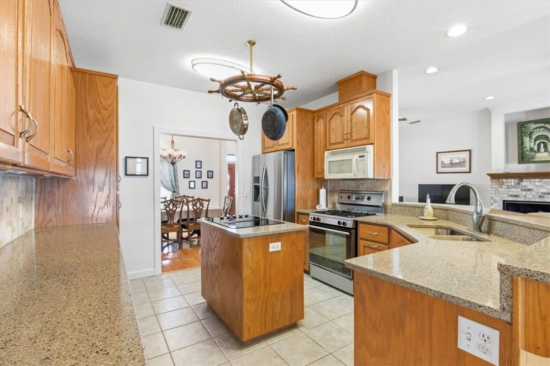 2127 Charing Cross, Unit CROSS Brunswick, GA 31525 - Photo 12 of 54 Kitchen