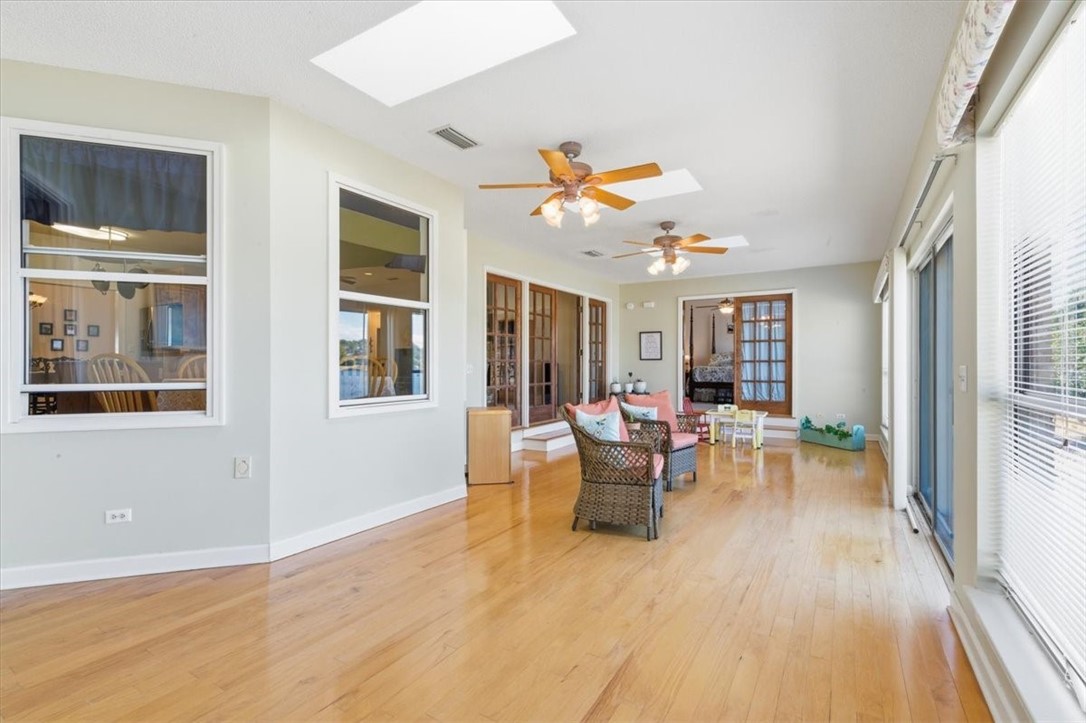 2127 Charing Cross, Unit CROSS Brunswick, GA 31525 - Photo 24 of 54 Sun Room