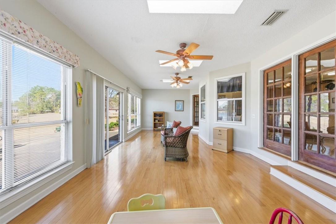 2127 Charing Cross, Unit CROSS Brunswick, GA 31525 - Photo 25 of 54 Sun Room