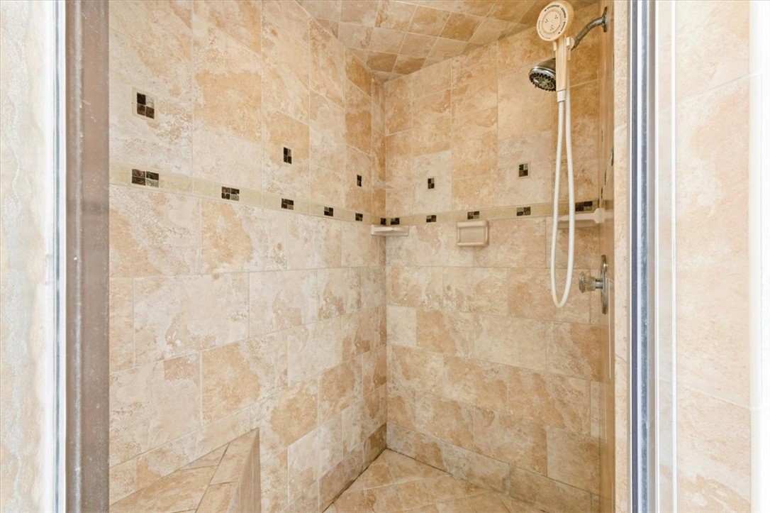 2127 Charing Cross, Unit CROSS Brunswick, GA 31525 - Photo 31 of 54 Master Bathroom