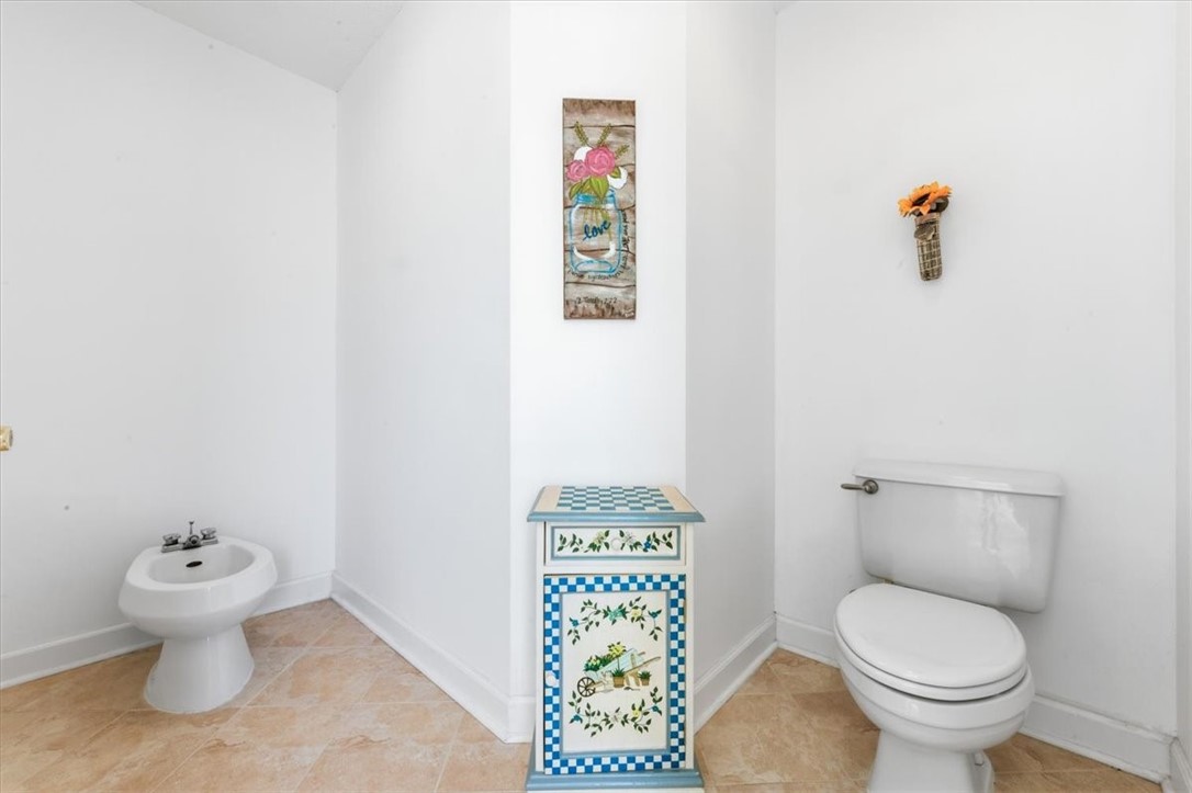 2127 Charing Cross, Unit CROSS Brunswick, GA 31525 - Photo 32 of 54 Master Bathroom