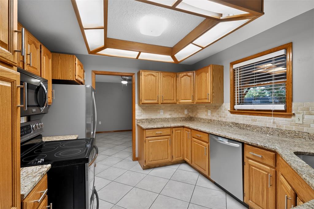 290 Canby Circle Spring Hill, FL 34606 - Photo 15 of 33