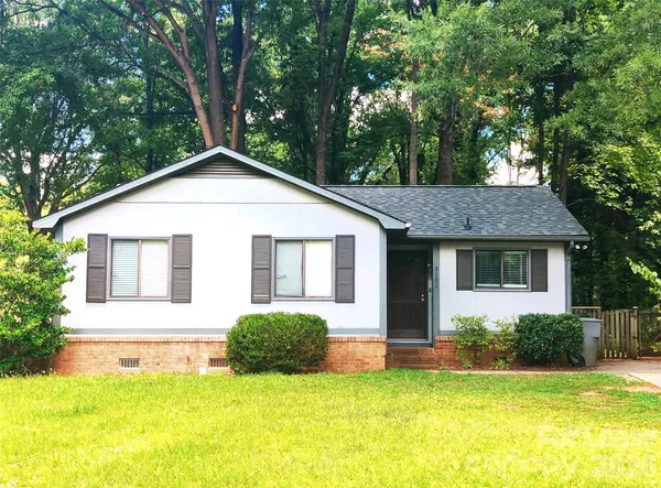 $1,500 | 5101 Glenview Court, Charlotte, NC 28215