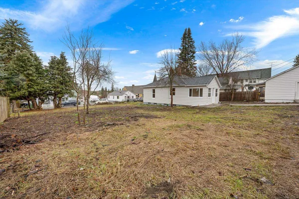 $269,900 | 320 South Crosby Street, Tekoa, WA 99033