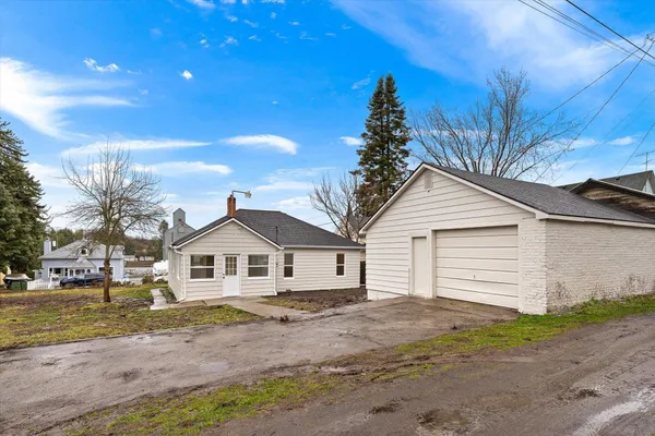 $269,900 | 320 South Crosby Street, Tekoa, WA 99033