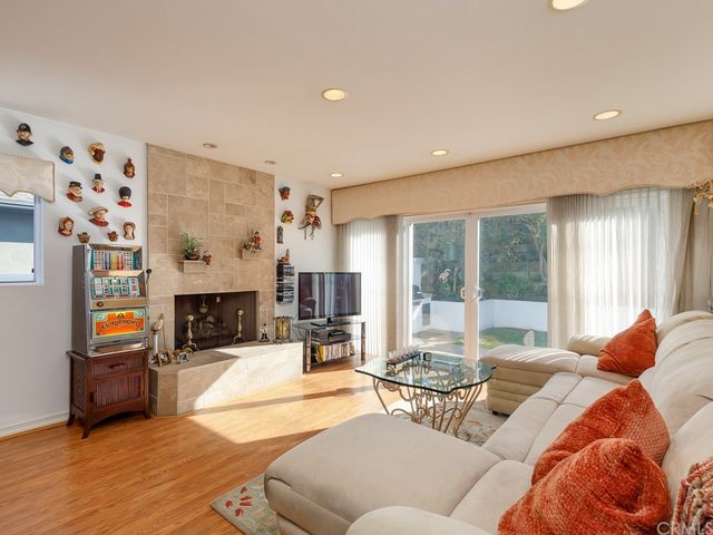 $1,275,000 | 1030 East Acacia Avenue, El Segundo, CA 90245