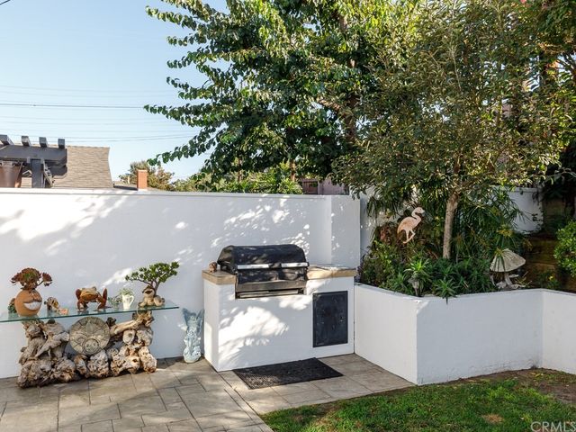 $1,275,000 | 1030 East Acacia Avenue, El Segundo, CA 90245