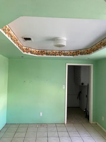 $68,500 | 305 Southeast 8th, Plainview, TX 79072