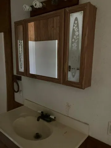 $68,500 | 305 Southeast 8th, Plainview, TX 79072