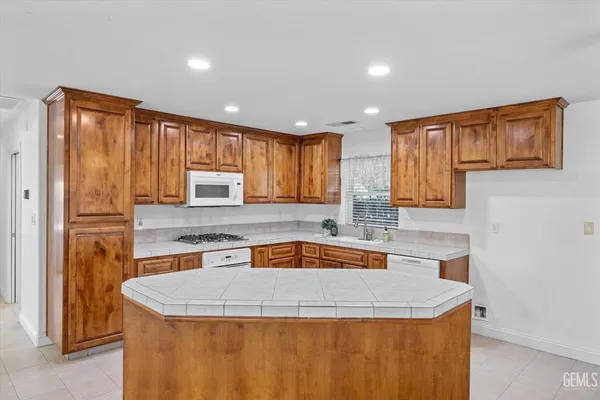 $1,299,000 | Undisclosed Address, Bakersfield, CA 93314