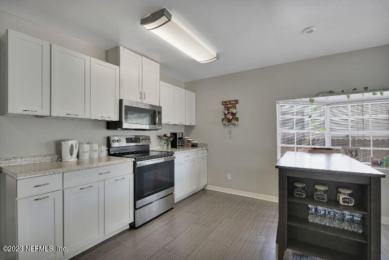 3333 Claremont Road Jacksonville, FL 32207 - Photo 9 of 20 Updated Kitchen