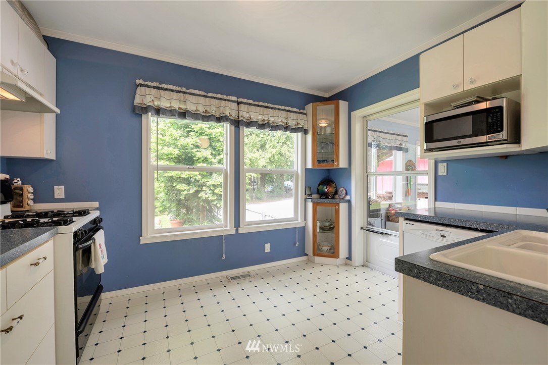 3117 Birch Bay Lynden Road Custer, WA 98240 - Photo 8 of 35 Gallery Image 8