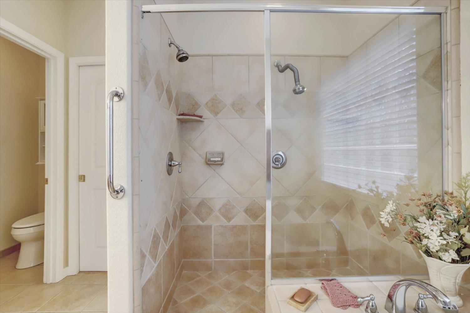 17036 Alice Way Grass Valley, CA 95949 - Photo 41 of 58 a bathroom with a shower