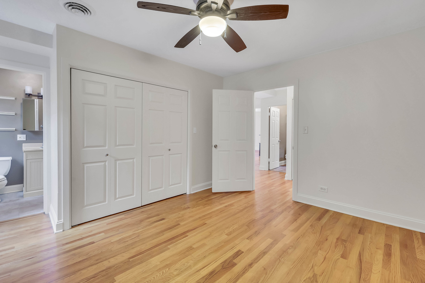 4117 North Sheridan Road, Unit 2N Chicago, IL 60613 - Photo 19 of 30 Gallery Image 19